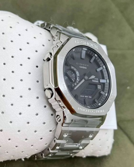 Продаю свои Casio G-Shock GM-B2100D