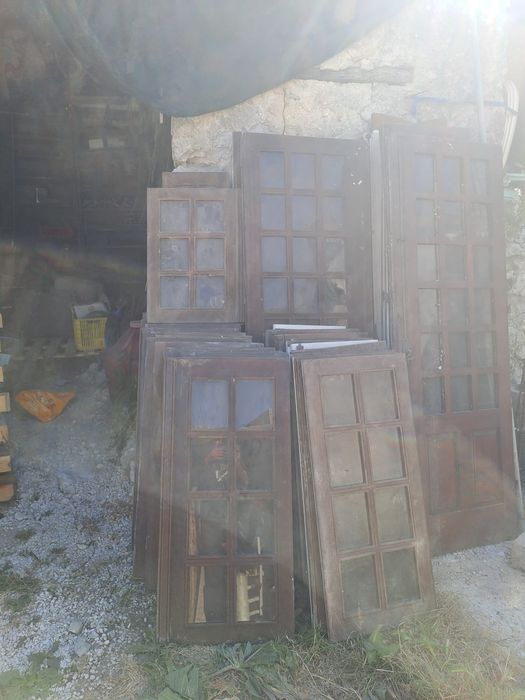 Janelas e porta sacadas