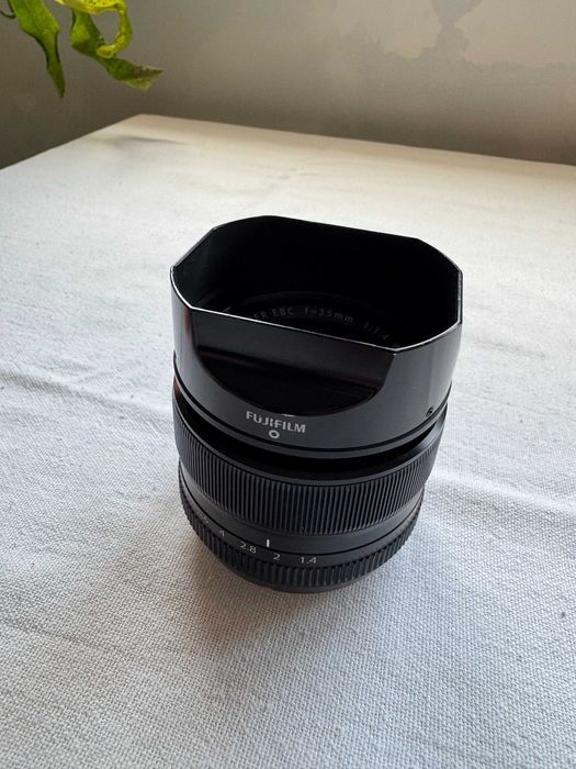 Fujifilm X-T5 (muito bom estado) com XF 35 1.4 R