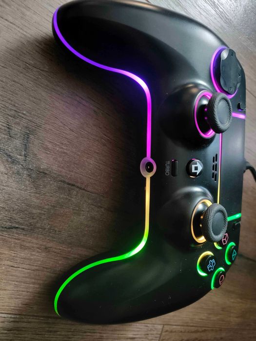 Bezprzewodowy Pad Kontroler RGB Hall Effect PS4 / PC / Switch / iOS / Android