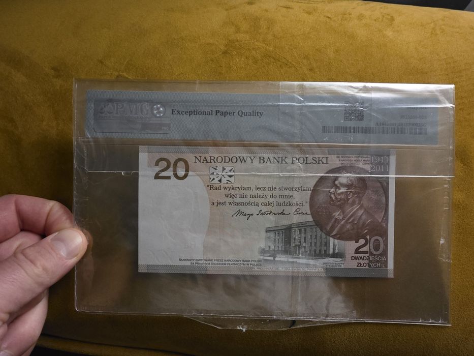 Banknot 20 zł Curie niski numer