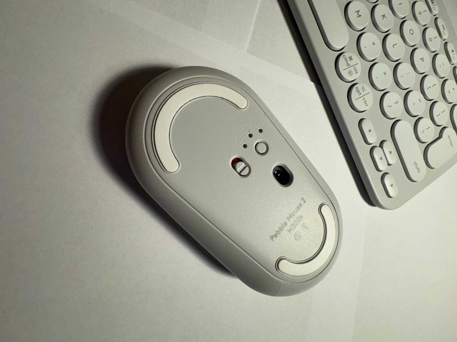 Klawiatura + mysz Logitech Pebble 2 Combo - biały