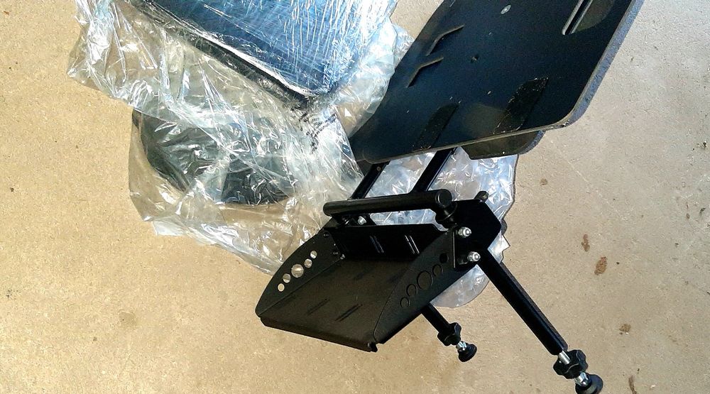 Fotelik samochodowy Baffin 1