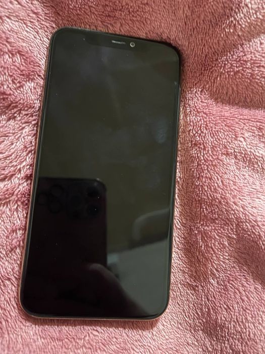 Продам айфон 11 pro