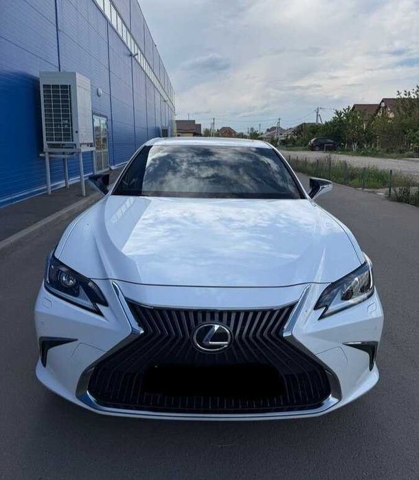 Lexus ES250, Лексус