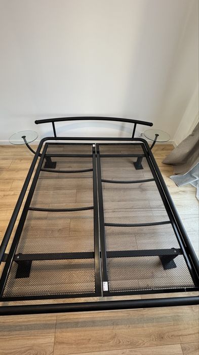 Łóżko metalowe 160x200 + STELAŻ SIATKA + 2 Stoliki szklane