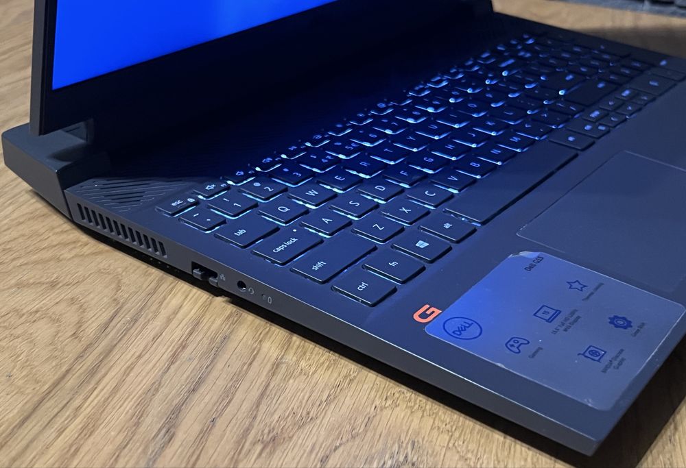 Laptop Dell G15 5510 i5-10gen 16GB /SSD 512GB / GTX 1650  15,6 Win 11