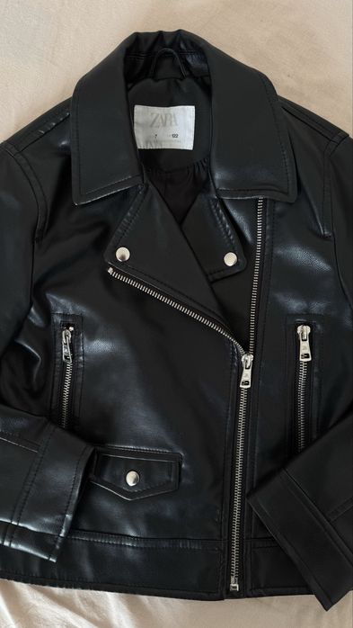 Шкірянка косуха шкіряна куртка Zara 122 см 6-7 років стан як новий
