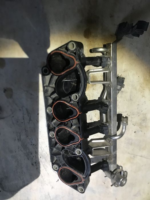 Коллектор в зборе на Ауди, VW и Шкода