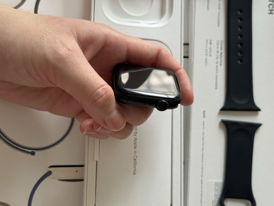 Watch SE Apple Midnight 44mm Sport Band