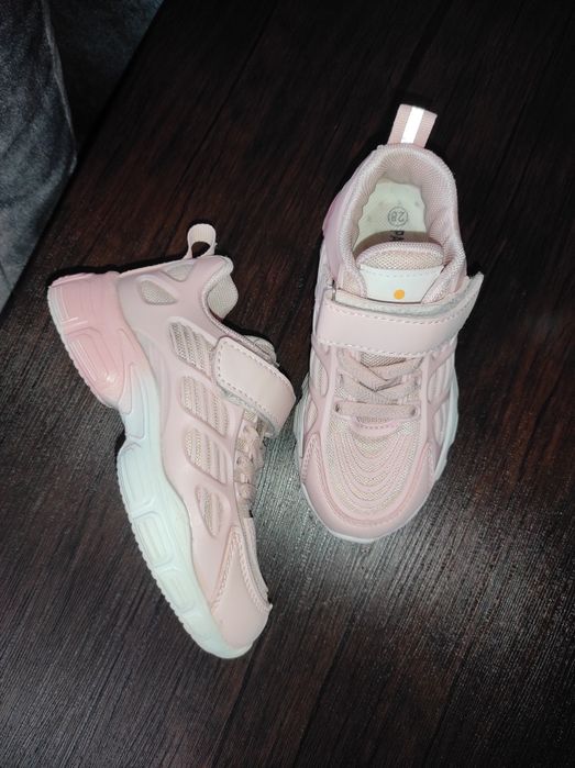 Кросівки 28 розмір