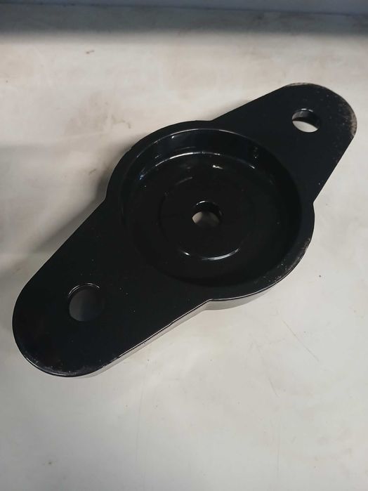 Wspornik/mocowanie noża do hedera do kukurydzy NEW HOLLAND 322630,250