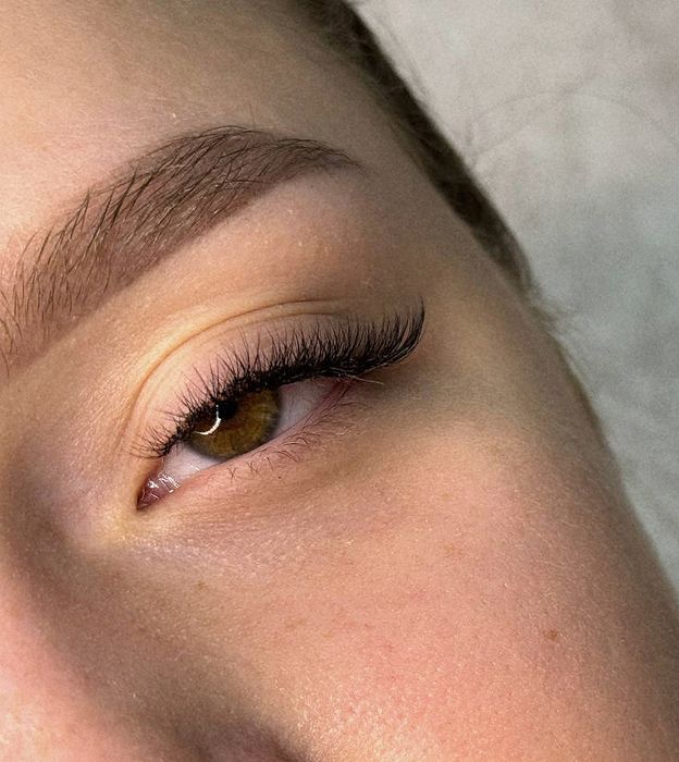 наращивание ресниц/ламинирование ресниц, оформление бровей