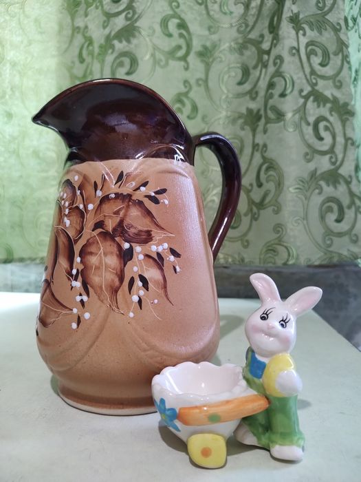 Кувшин и подставка для яйца