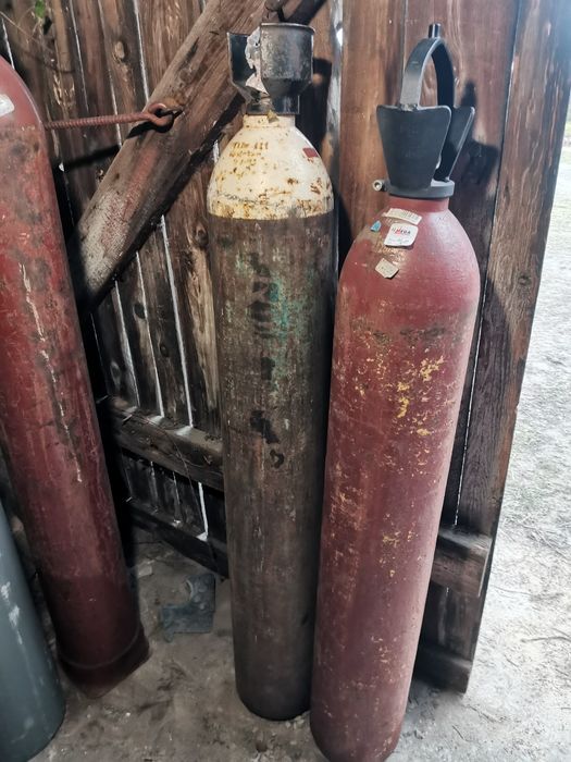 Zestaw spawalniczy, Butla tlen i acetylen