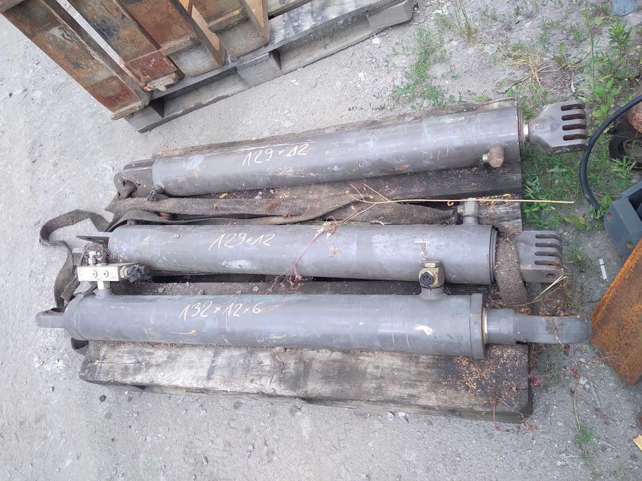 ładowarka Ahlmann AS 200 części siłownik hydrauliczny