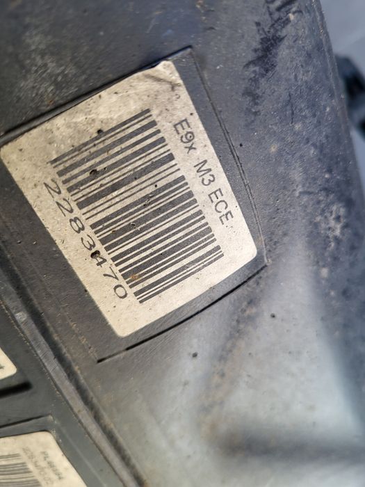 Zbiornik paliwa bmw m3 e92 e93 e90 v8 4.0 420km  Kompletny