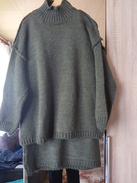 Komplet sweter że spódnica