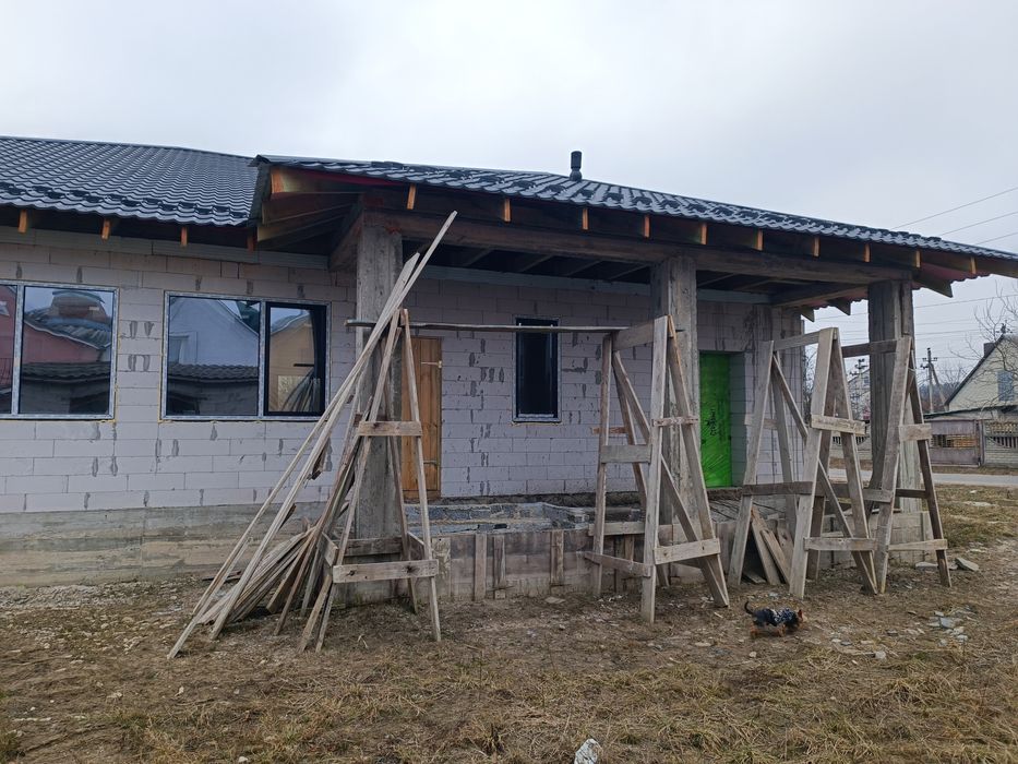 продажа дома в Довжике в центре села