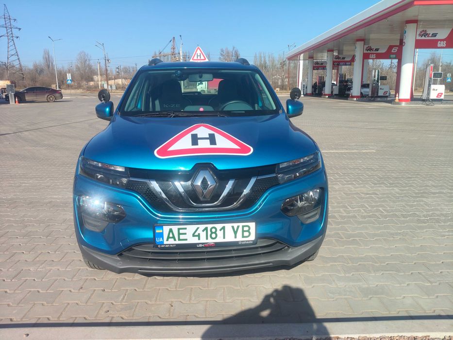 Автоінструктор. Навчаємо керувати авто!