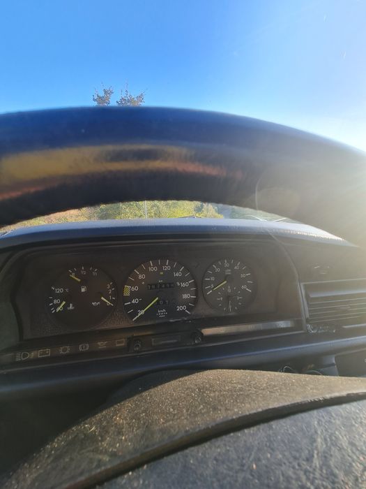 Mercedes 190   2.5