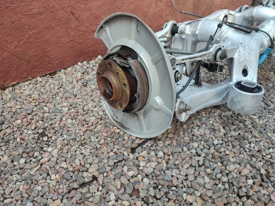 bmw e64 / e63 / e63lci / e64lci oryginalny kompletny wózek tył / bel