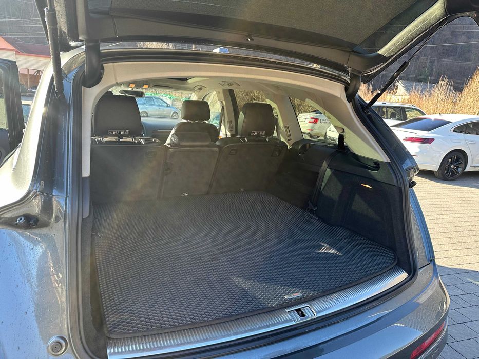 Audi Q7 2013 року Premium plus