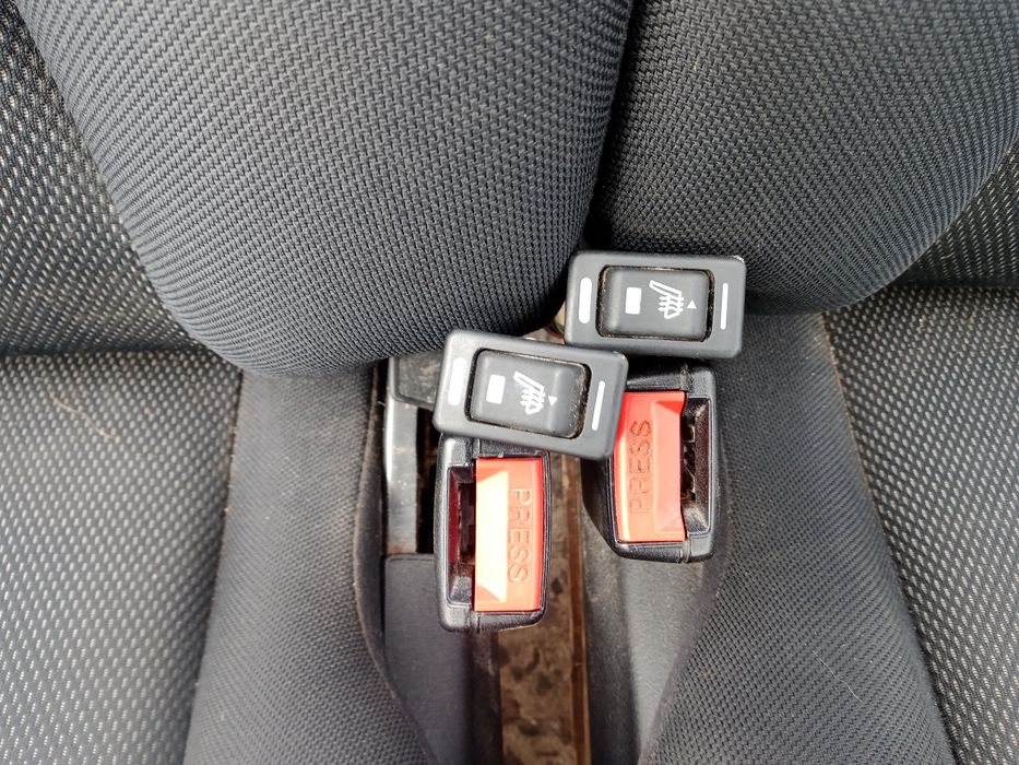 Салон чорний нісан терано 2