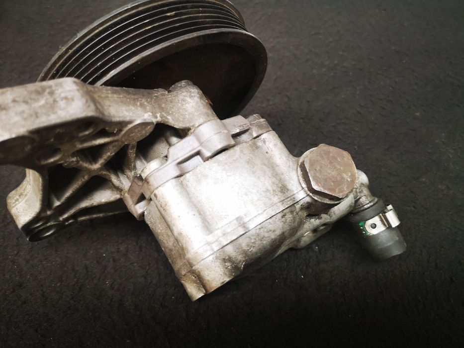 Bomba direção assistida BMW 530d 535d E60 E61 635d E63 E64 2003- EPC