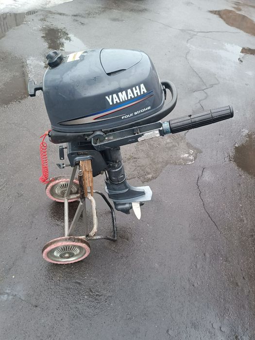 Човновий мотор  Yamaha 4