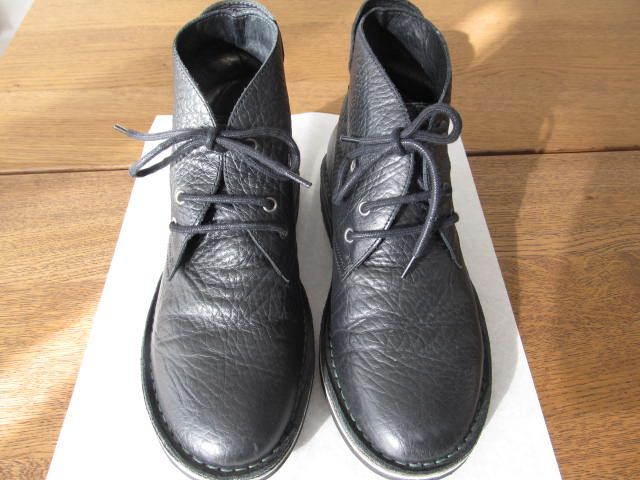 Botas em pele genuína (novas)