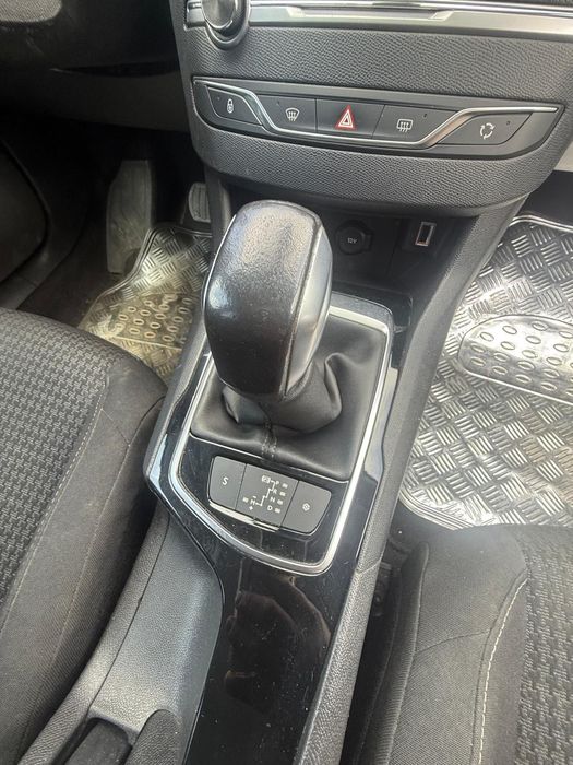 Peugeot 308 SW 1.5 BlueHDi Automático 2018 | 280.000 km | Oportunidade