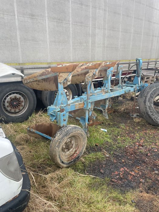 Plug obrotowy 3 skibowy