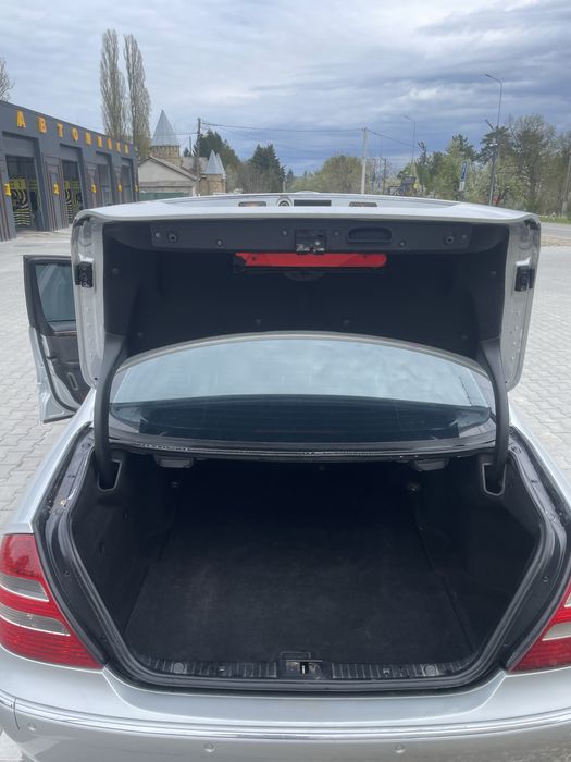 Mersedes-benz w211
