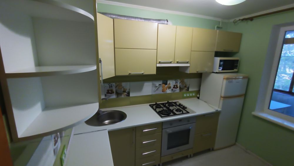 Здам подобово, потижнево, помісячно 1 кімнатну квартиру на 1 поверсі