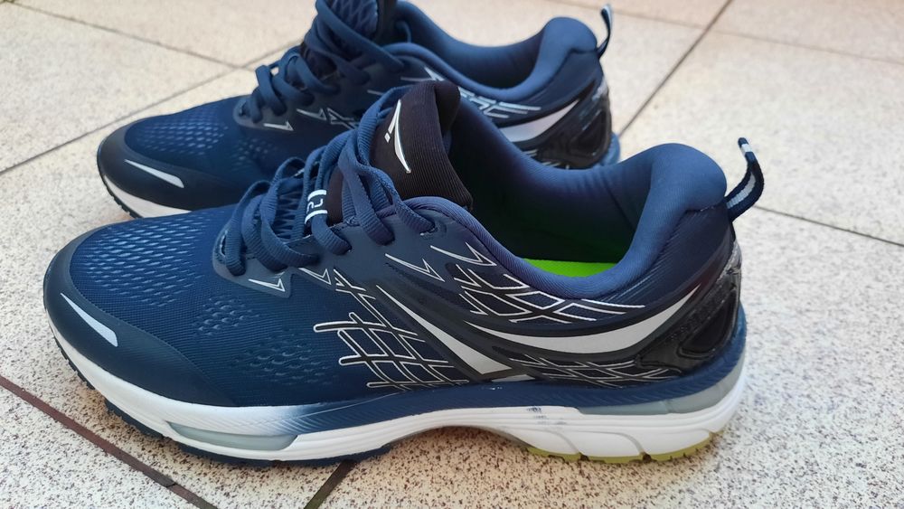 Buty sportowe męskie 43