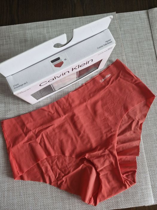 Calvin Klein набір безшовних трусиків розмір М