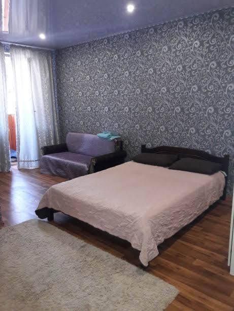 1 кім.кв Театральна,Миколаївська,пр.Богоявл,авто/жд5 хв,газ.колонка,го