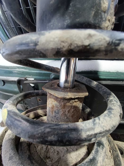 Стойка Нексия N100 Цапфа Стойки в сборе Кулак Амортизатор Daewoo Nexia