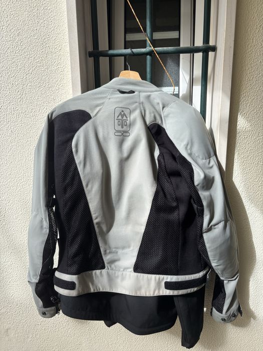 Conjunto de Mota – Casaco e Calças