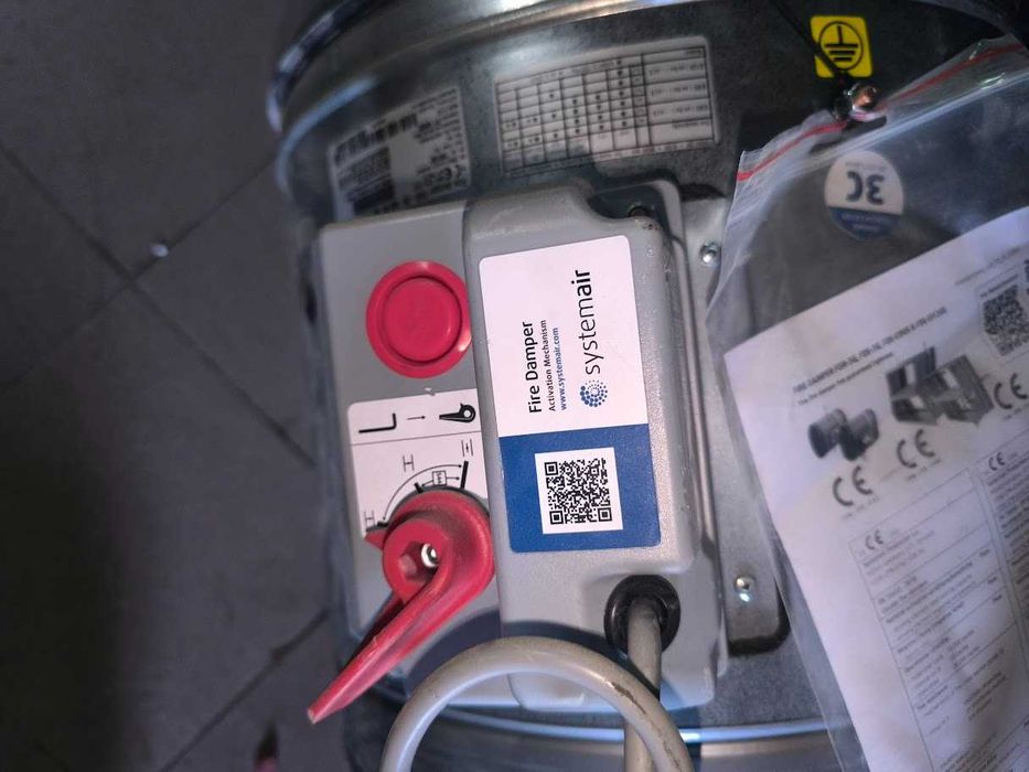 Registos Galvanizados corta fogo