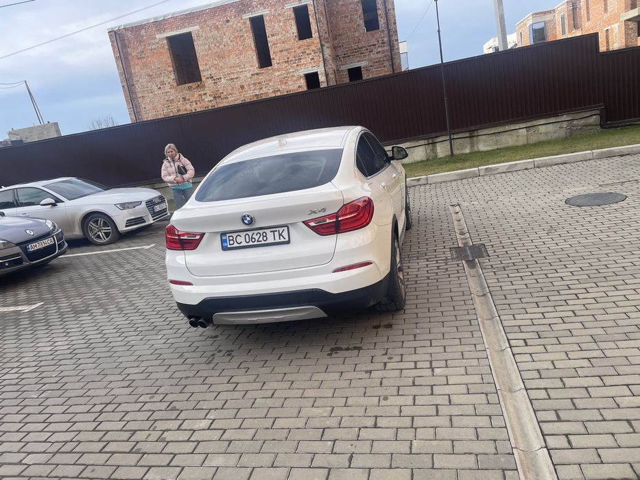 BMW X4 2.0 бензин