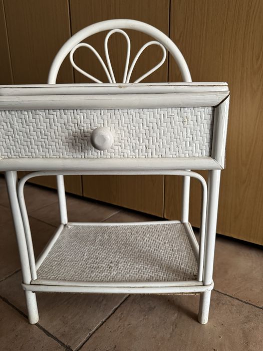 Mesa de cabeceira bambu