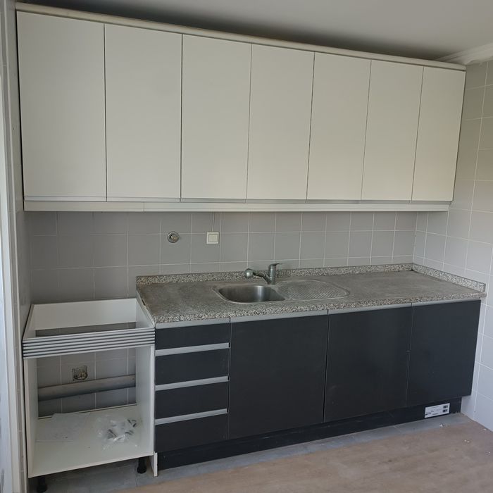 Montagem de móveis IKEA, LEROY MERLIN, JOM.