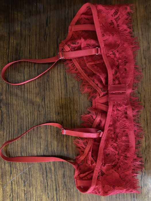 Жіночий бюстгальтери