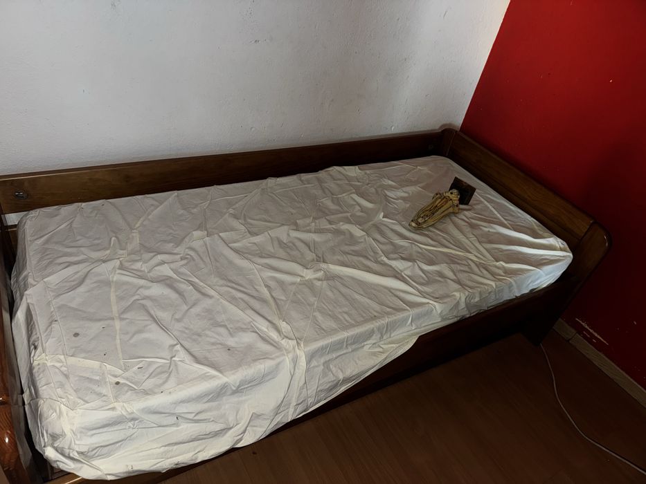 Cama de solteiro424590961206906883