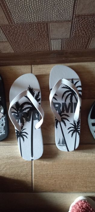 Продам тапки прикольні