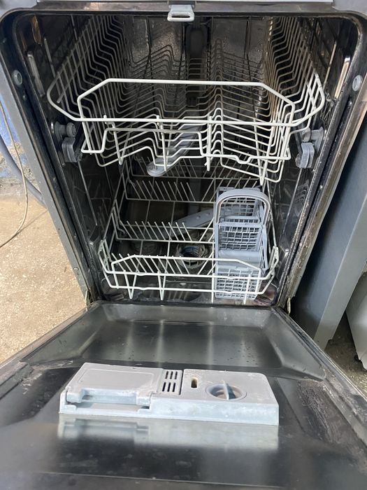 Hotpoint Ariston посудомийна на запчастини