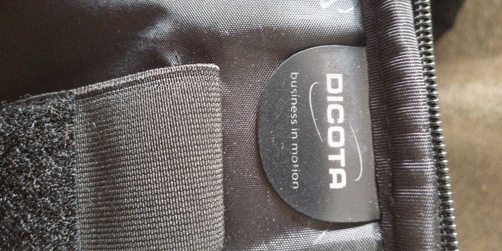 Mochila DICOTA para Laptop