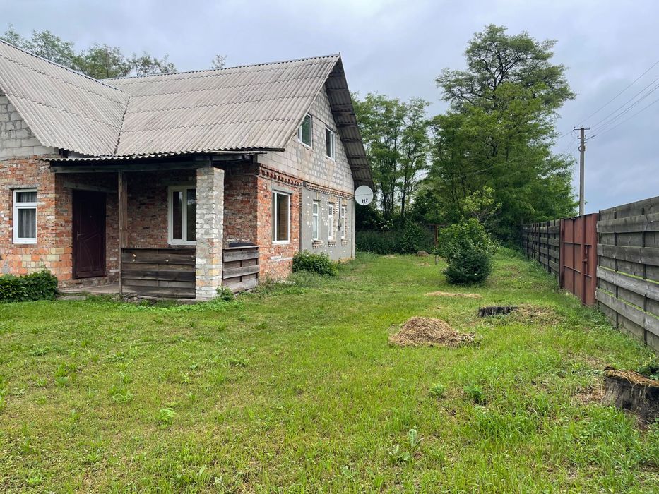 Продам будинок з ремонтом 80 м2 з великою ділянкою 25 соток,без %
